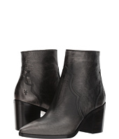 Frye - Flynn Short Inside Zip